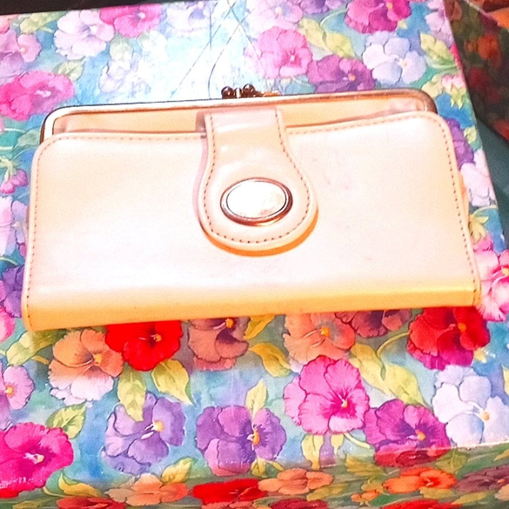 Leather  Checkbook Wallet .Dual coin purse & removable checkbook.
